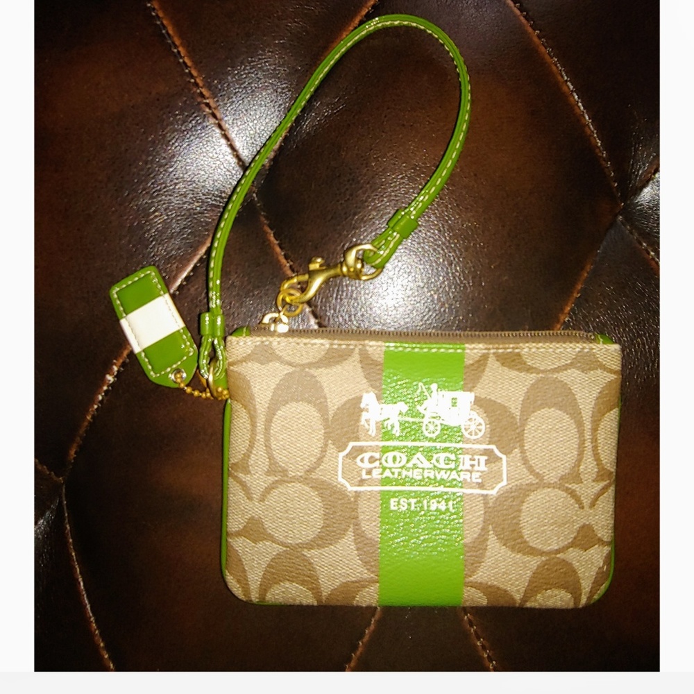 Sophisticated Coach Wristlett!!